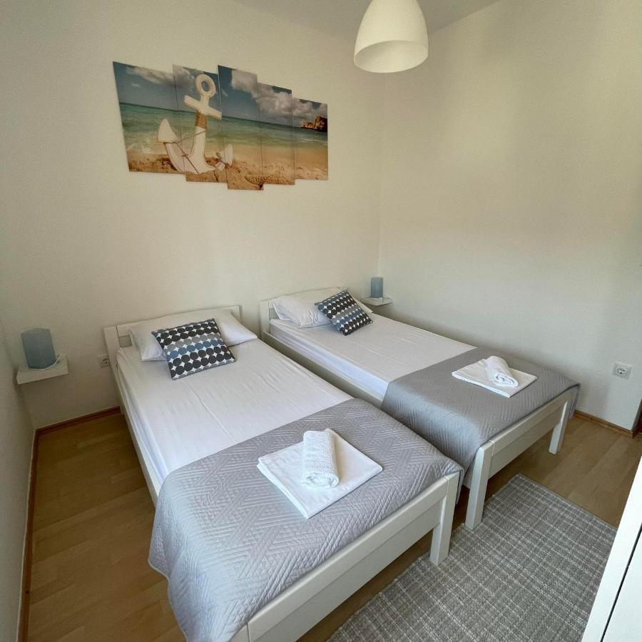 Apartman Emilija Vinišće 外观 照片