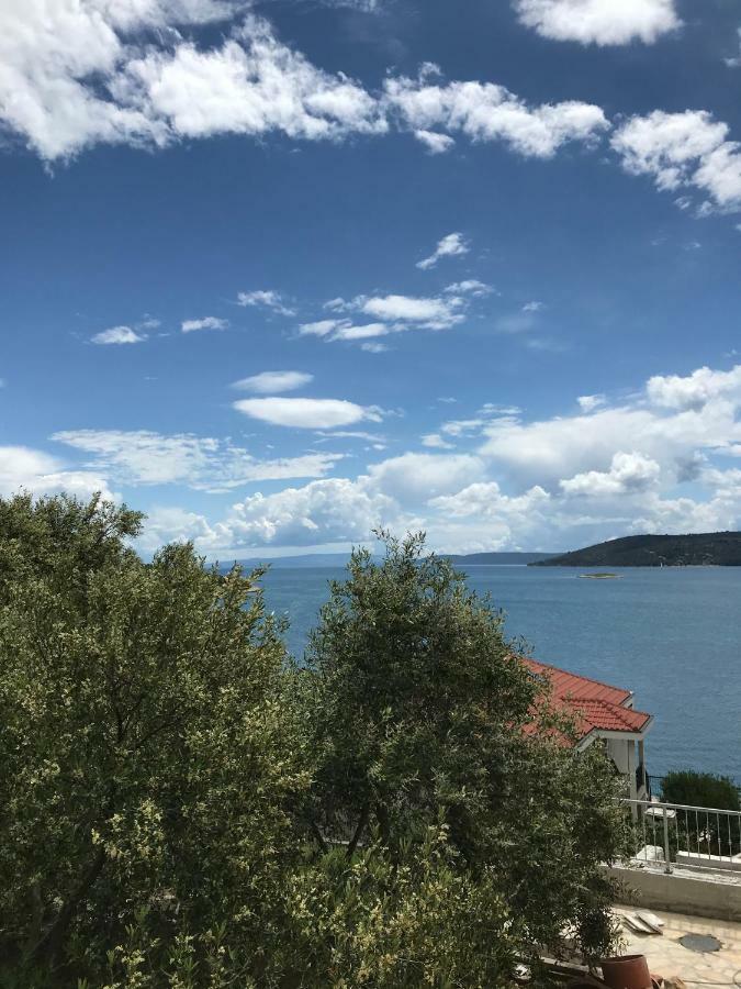 Apartman Emilija Vinišće 外观 照片