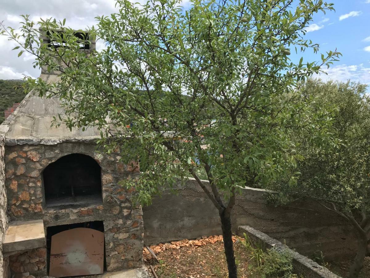 Apartman Emilija Vinišće 外观 照片